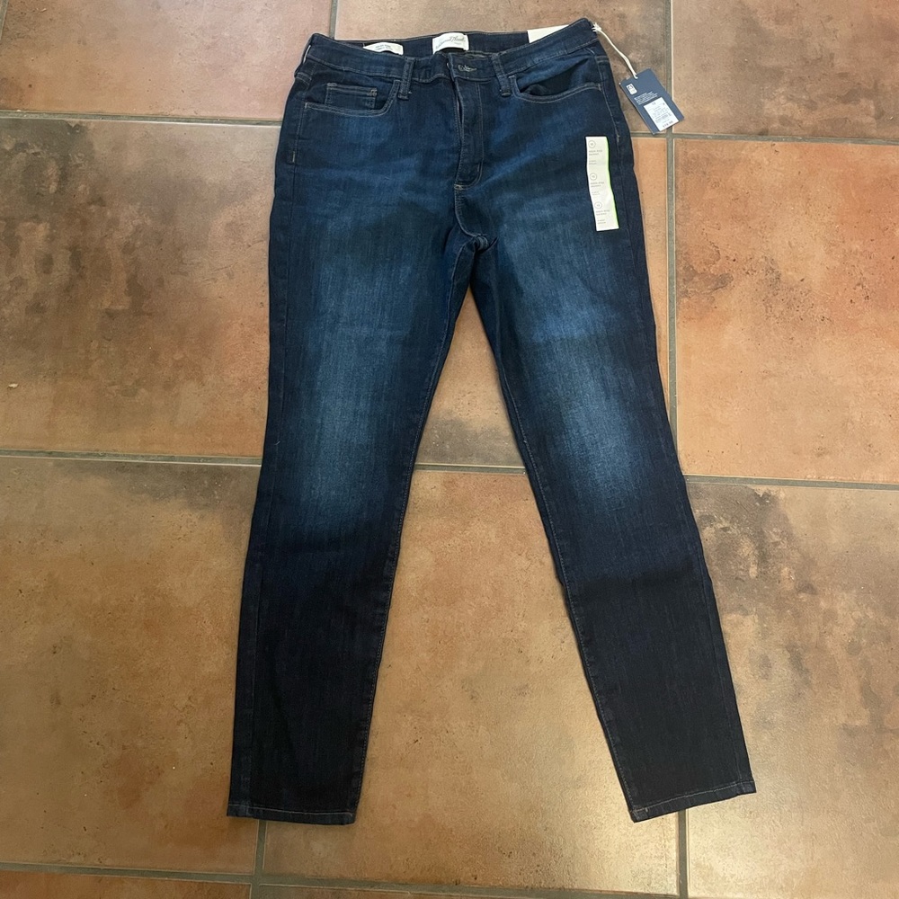 Universal thread high rise jeans from target, nwt